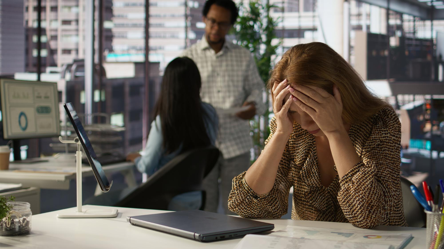 Romper con tu pareja y seguir trabajando juntos: cómo gestionar la situación
